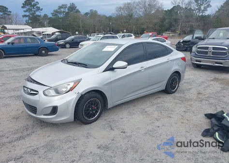 2013 Hyundai Accent Gls z USA, uszkodzony, nr VIN KMHCT4AE4DU582088